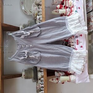 💥SOLD💥Magnolia Pearl Linen Ruffled Bloomers